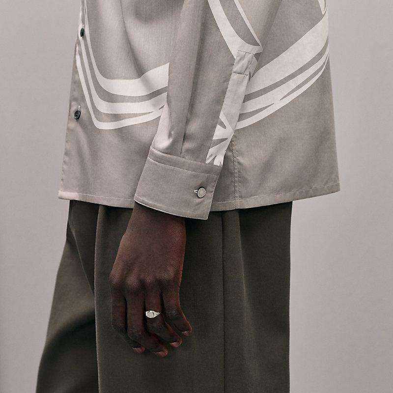 "Mors is More" straight cut shirt with Louis collar