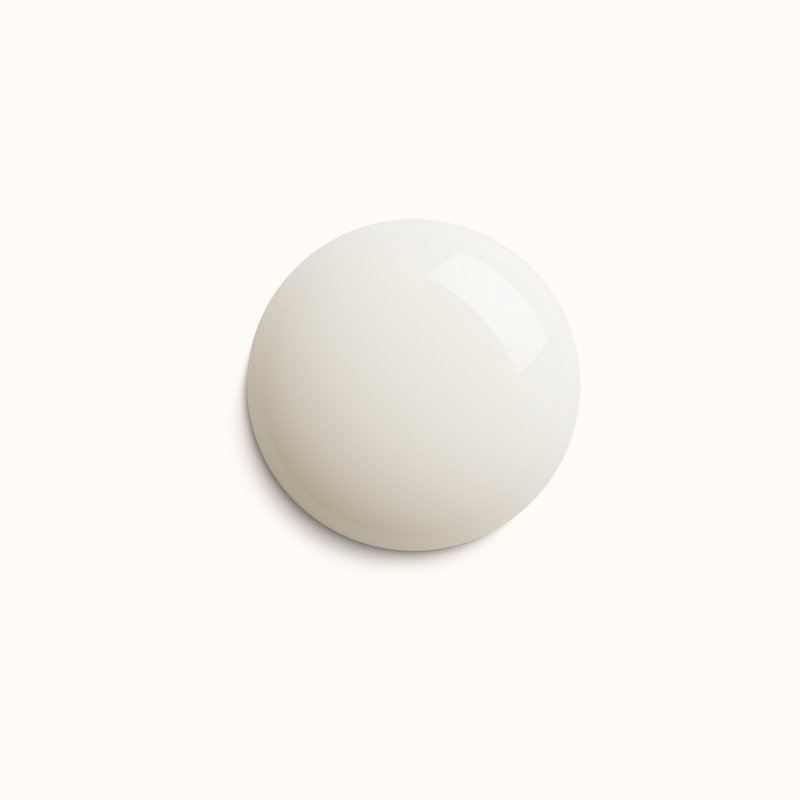 Nail polish base coat