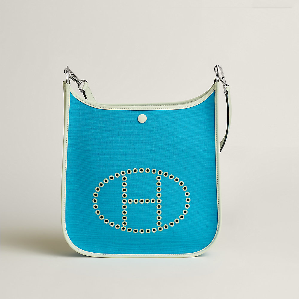 幅広く活躍！【HERMES】Neo Evelyne 29 ショルダーバッグ Neo Evelyne 29 bag | Hermès Australia