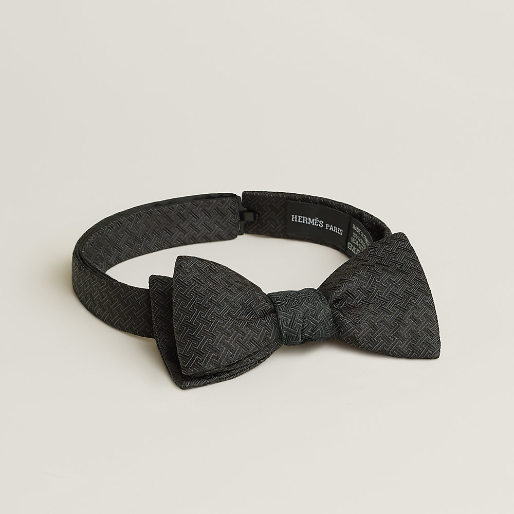 Chemisier Hermès En Soie Noir 2021 - Nœud Papillon, Sans Manches - Taille 34 Occasion Très Bon État