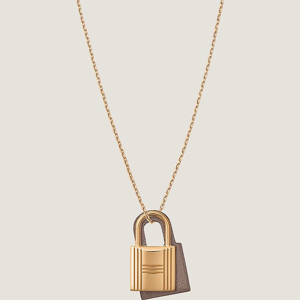 Amazon.co.jp: Hermes H078852CK 18PM O'kelly Pendant Necklace Charm Cadena  Lock Key Silver Etoupe Beige : Clothing, Shoes & Jewelry