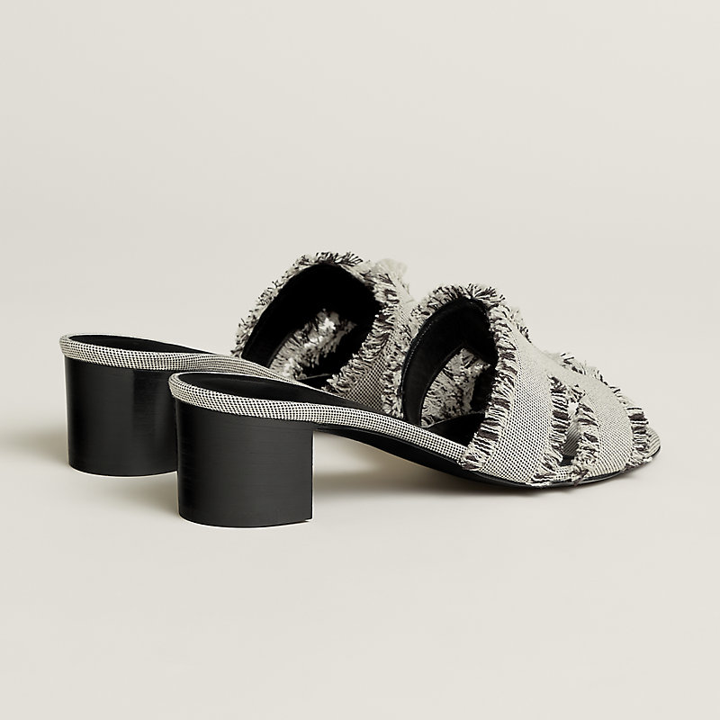 Oasis sandal