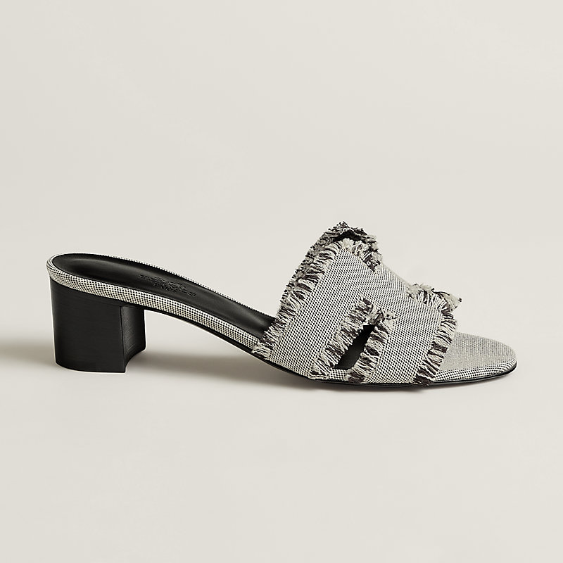 Oasis sandal