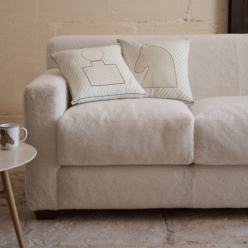 Objets du Faubourg H pillow