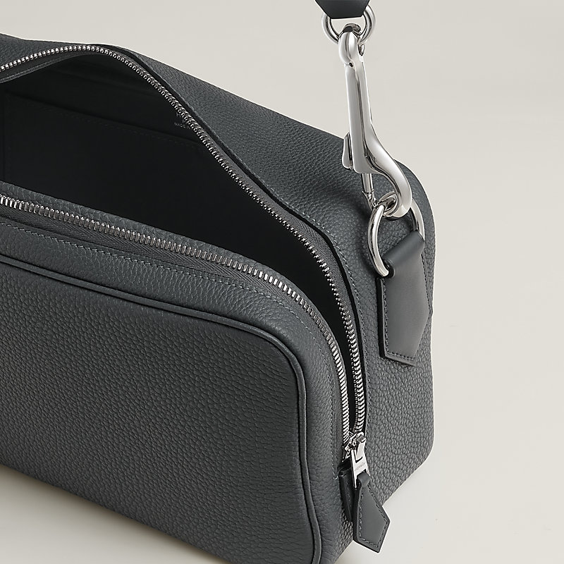 On-body Mousqueton bag