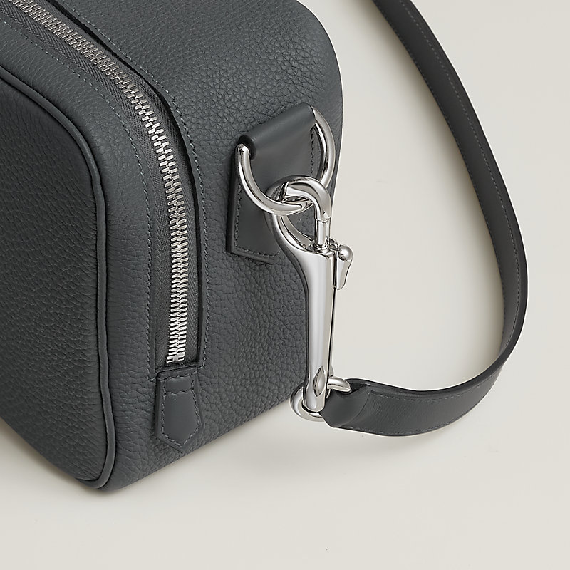On-body Mousqueton bag