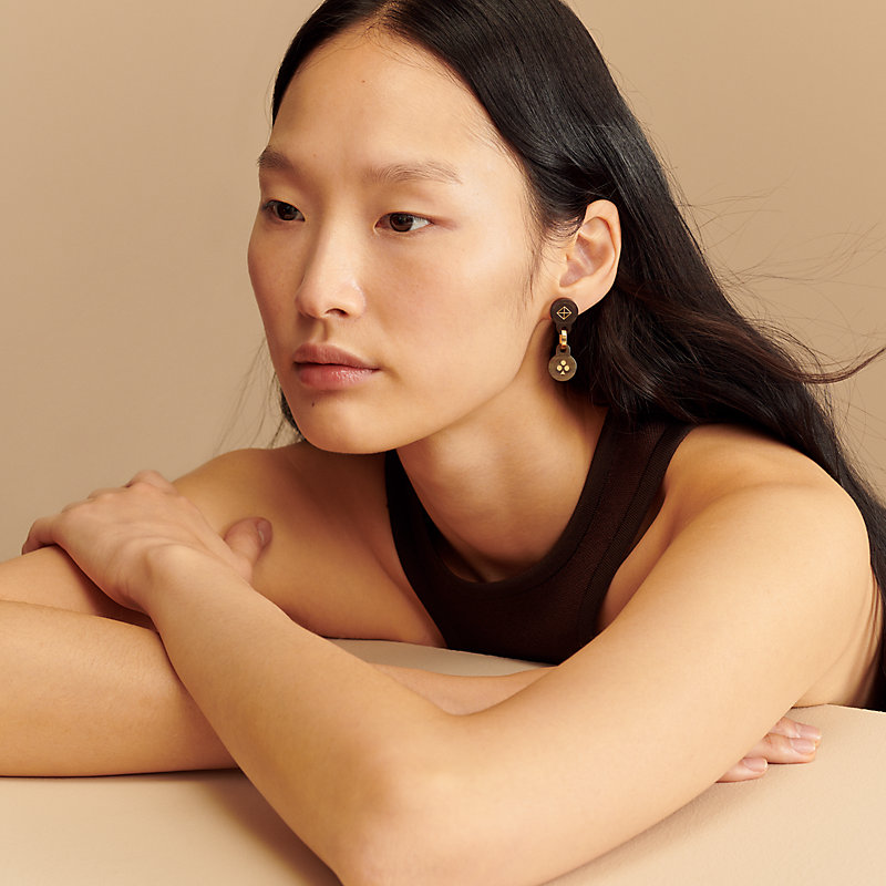 HERMES お洒落な【Orecchini Cor, modello piccolo】ゴールド HERMES お洒落な【Orecchini Cor， modello piccolo】ゴールド