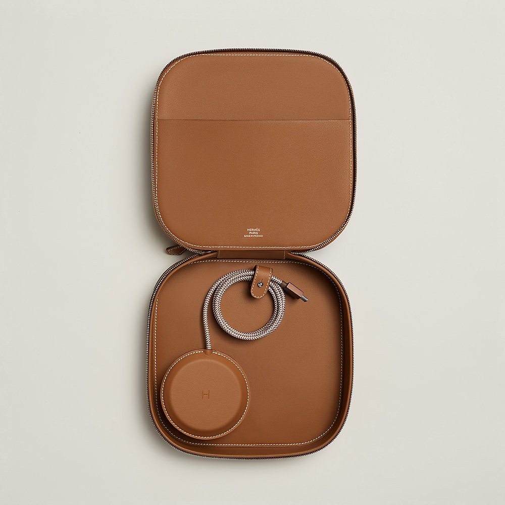 Paddock Solo charger and Grand Paddock case | Hermès USA
