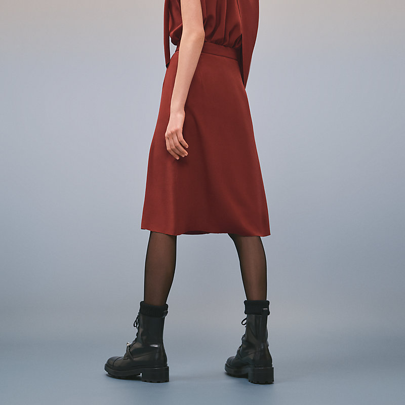 Panel skirt