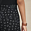 Pantalon droit imprimé «&nbsp;Porte-Bonheur Bandana&nbsp;», Vue: Vue portée, worn, vue 7 sur 7