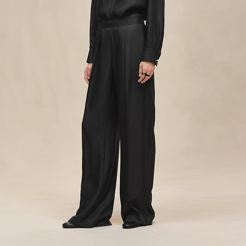 pants--5H0438DA02-worn-2-0-0-