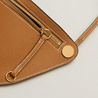 【洗練された特徴的な形♪】HERMES Petite Course bag ゴールド Hermes Gold Petite Course Bag – THE CLOSET