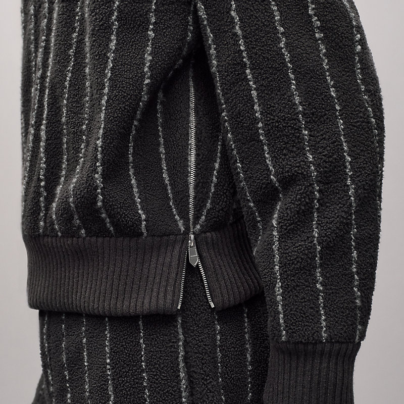"Pinstripe"中高領套頭衫