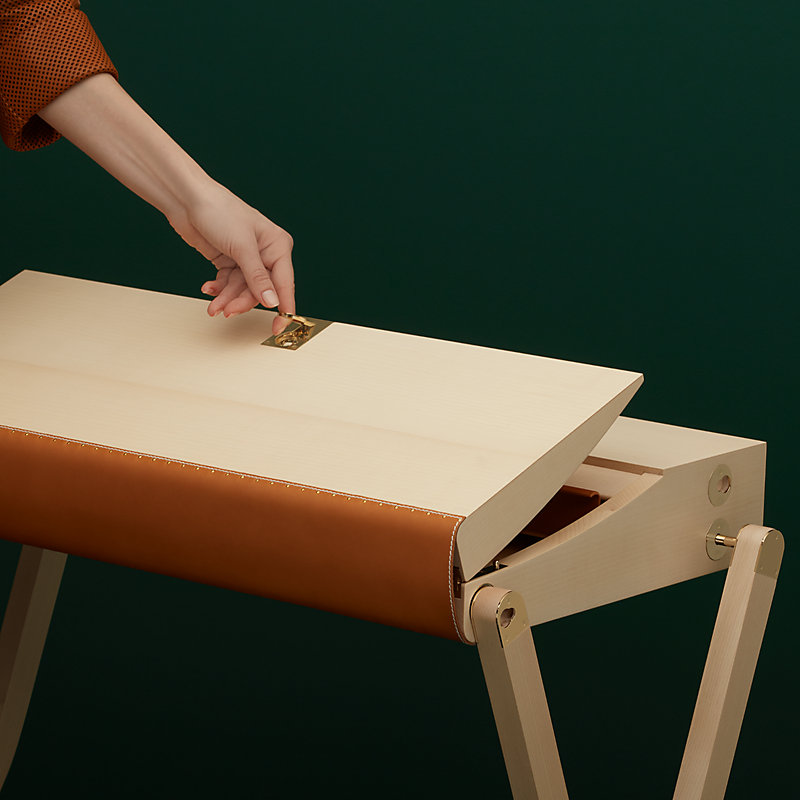 Pippa writing desk
