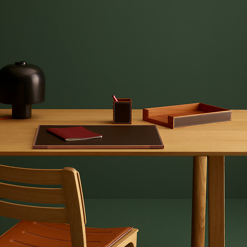 hermes desk