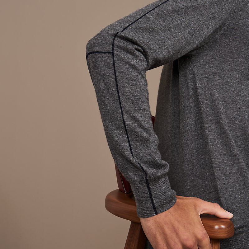 "Profil H" crewneck sweater