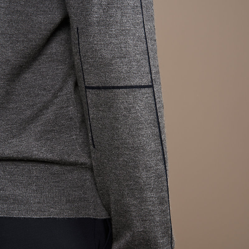 "Profil H" crewneck sweater