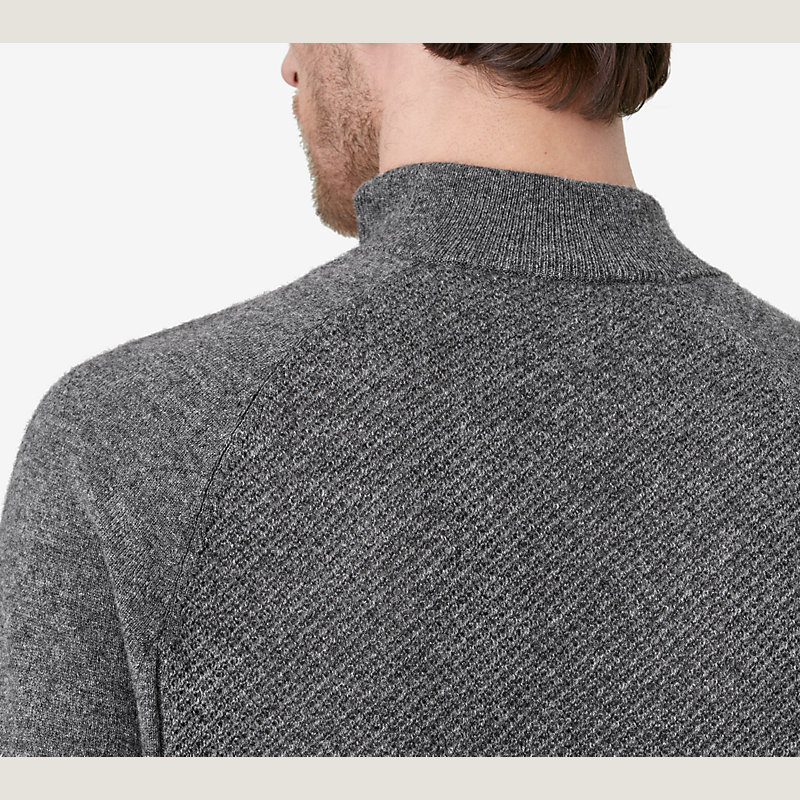 Pull col cheminée zippé en jeu de points