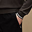 Pull collo rotondo “rayures & twist”, Vista: Immagine prodotto indossato, worn, vista 3 su 5