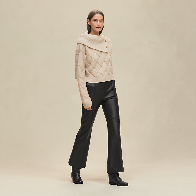 Pull HERMES Marron En Viscose - Manches Longues, Col V, Style Enveloppant, Taille M