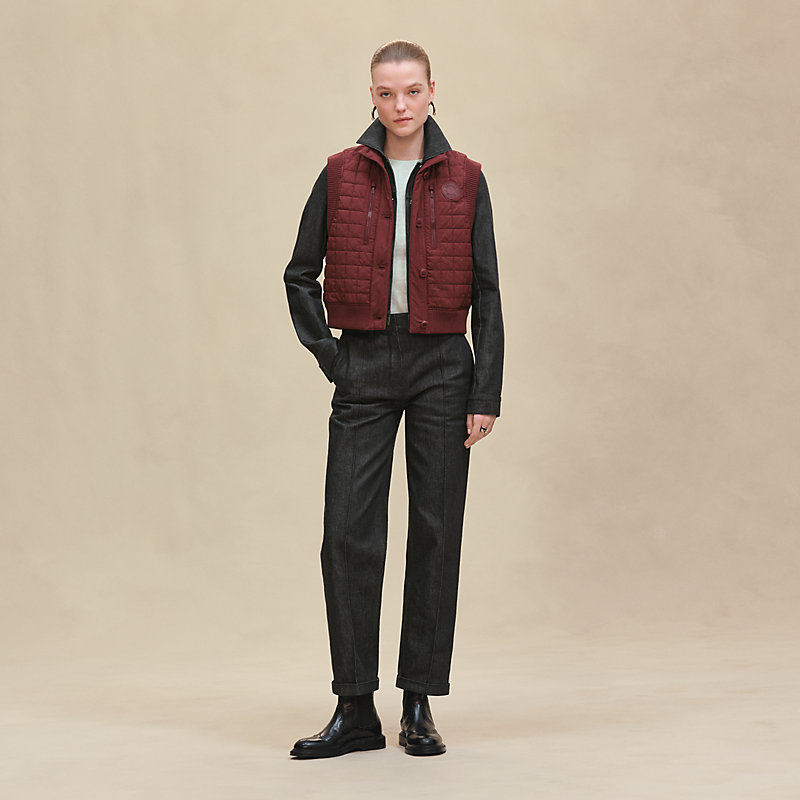 Quilted sleeveless bomber jacket