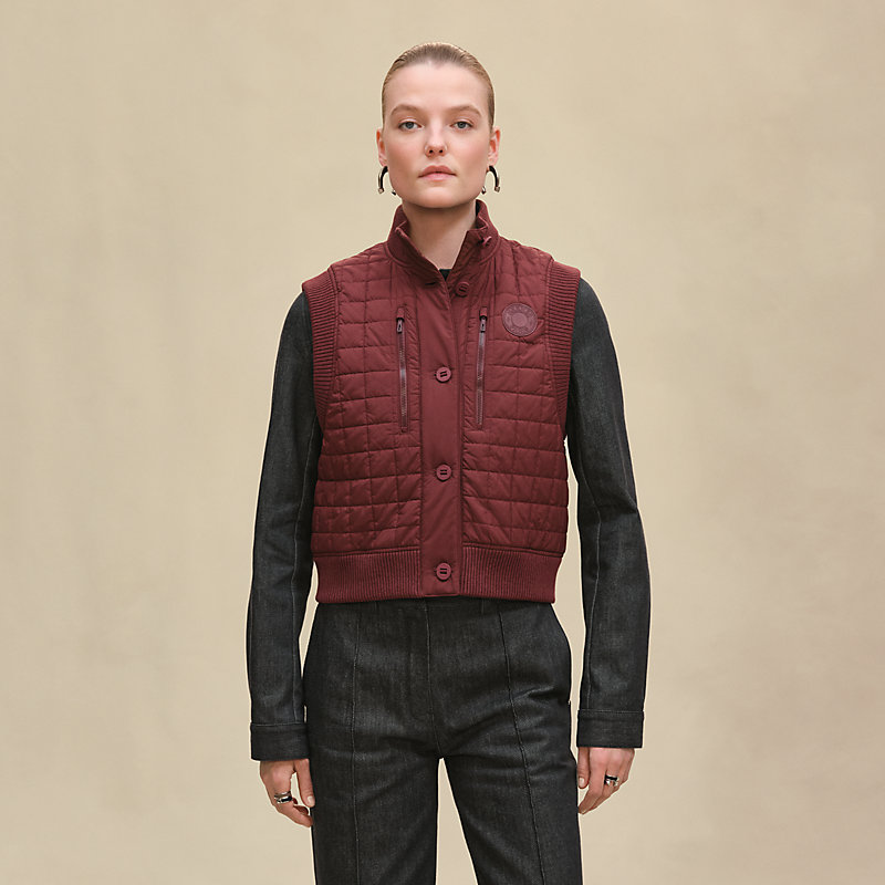 Quilted sleeveless bomber jacket