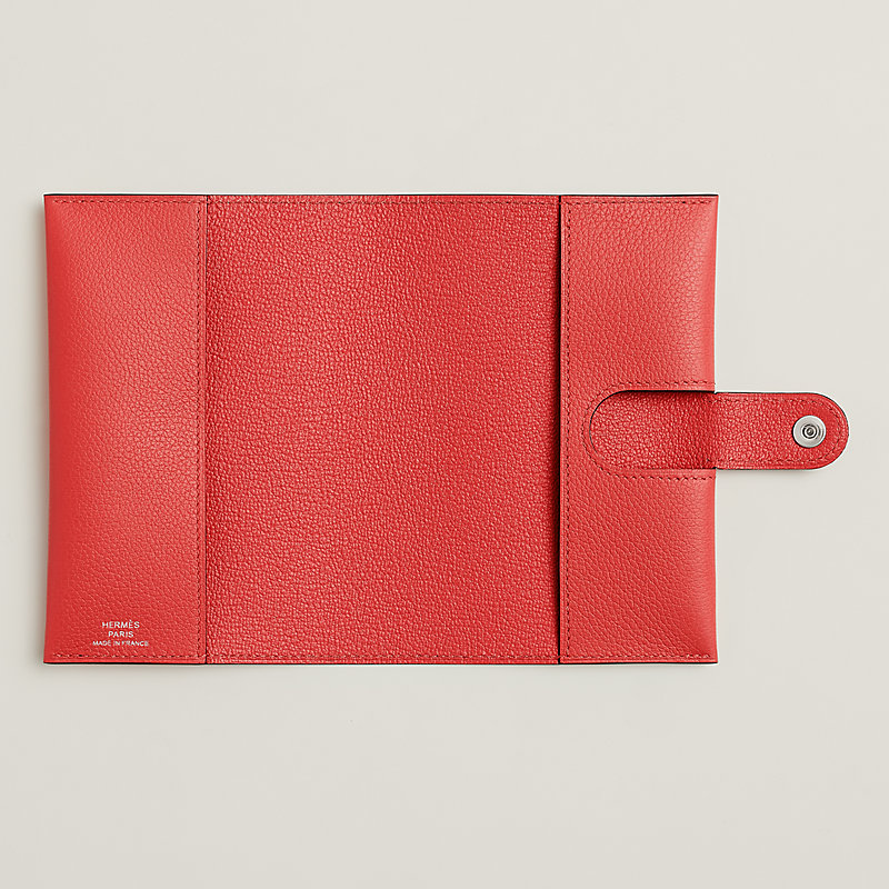 HERMES マルチケース　HERMES passport case Tarmac passport holder - Beige | Hermès USA