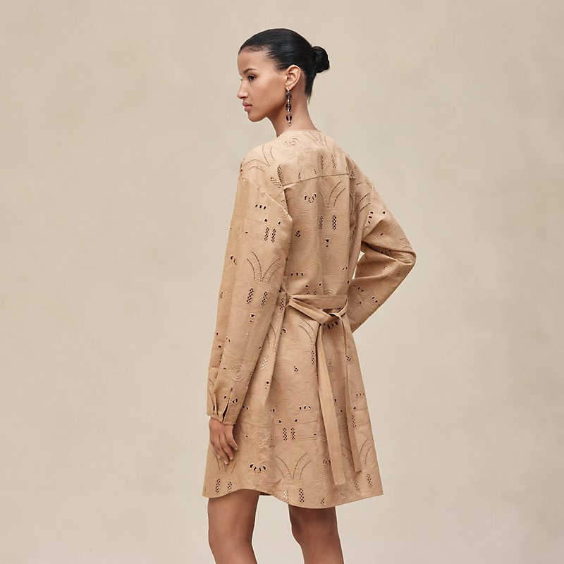 Robe chemise courte brodée, Vue: , vue 4 sur 4