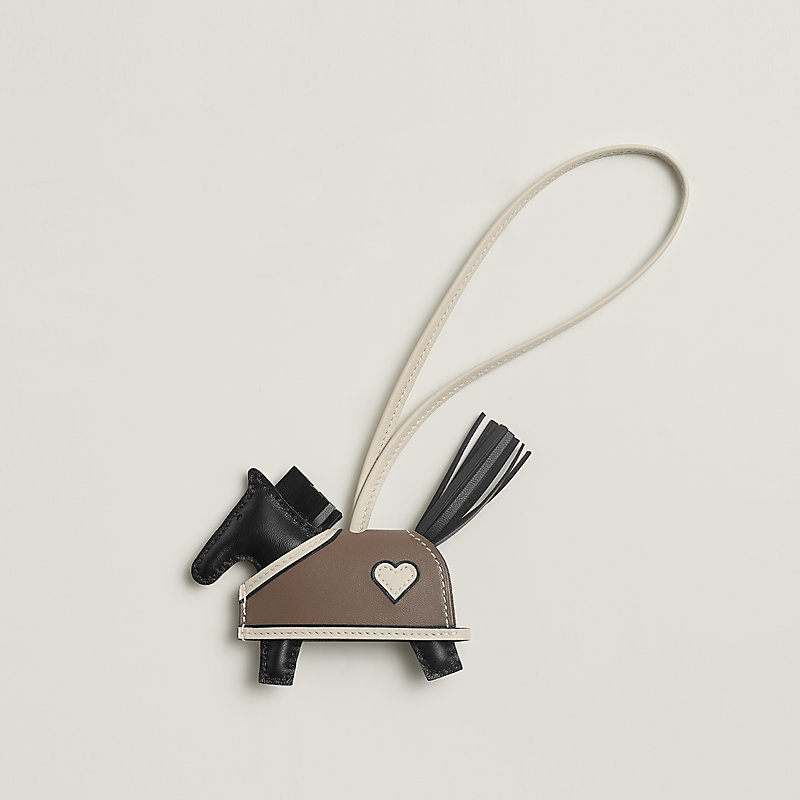 【こなれ感UP】HERMES★Rodeo PM バッグ アクセサリー rodeo-robeo-coeur-pm-charm--