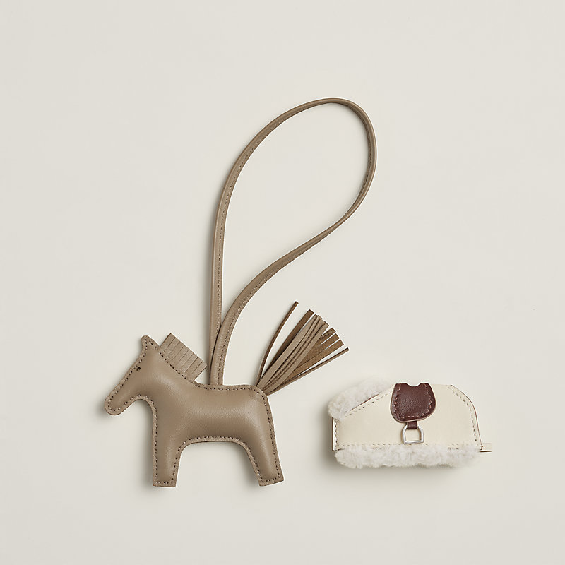 Rodeo Robeo Pluch PM charm - Brown | Hermès Macau SAR