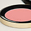 Rose Hermès Silky Blush腮紅，Rose Poivre, 檢視: 佩戴, worn, 檢視共6張圖片的第8張