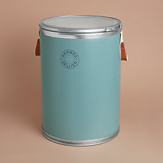 Saddle box