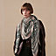 Schal 140 Les Roues de Phaéton Bandana, Ansicht: Getragene Ansicht, worn, Ansicht 3 von 4