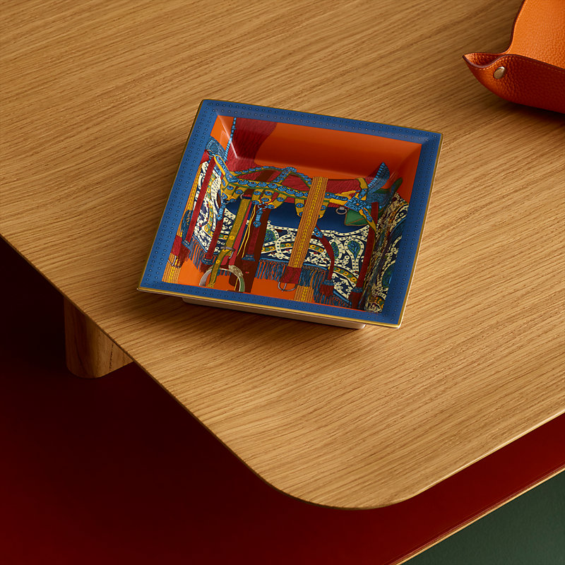 Shop HERMES Trays (H311890M 5F) by rinrin-select