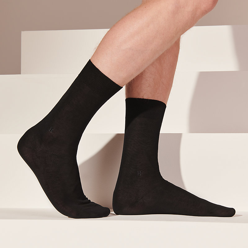 https://assets.hermes.com/is/image/hermesproduct/set-of-4-pairs-of-short-socks-with-h-embroidery--167985HA00-worn-5-0-0-800-800_g.jpg