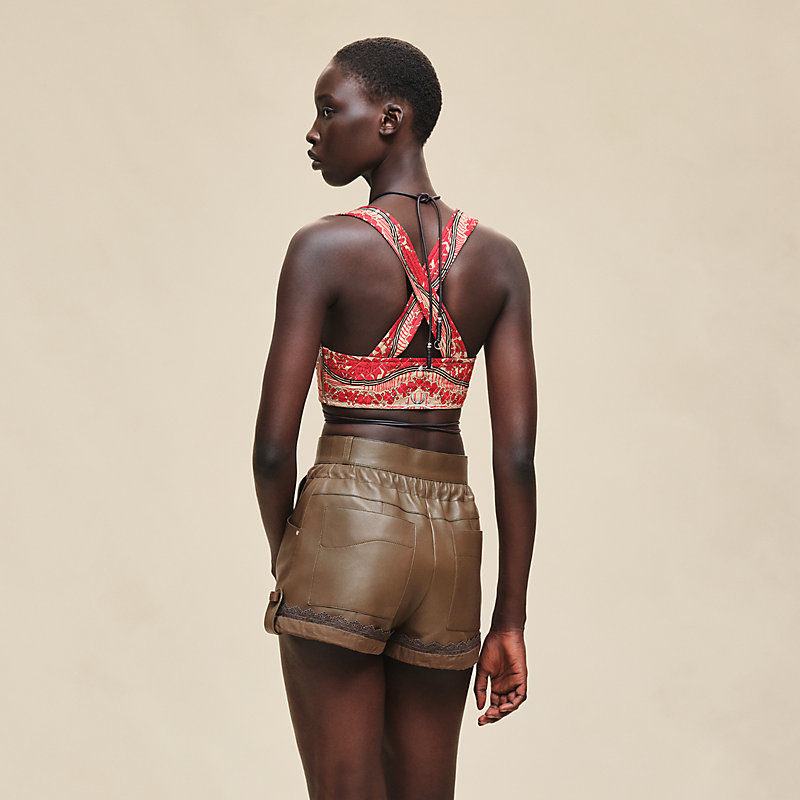 Short en cuir d'agneau brillant fin