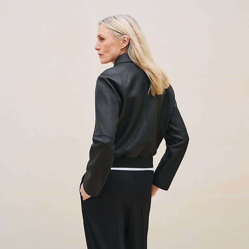【HERMES】包み込むような暖かさ☆ジャケット Doudoune courte 左腕のロゴがポイント♪】HERMES ショートダウンジャケット