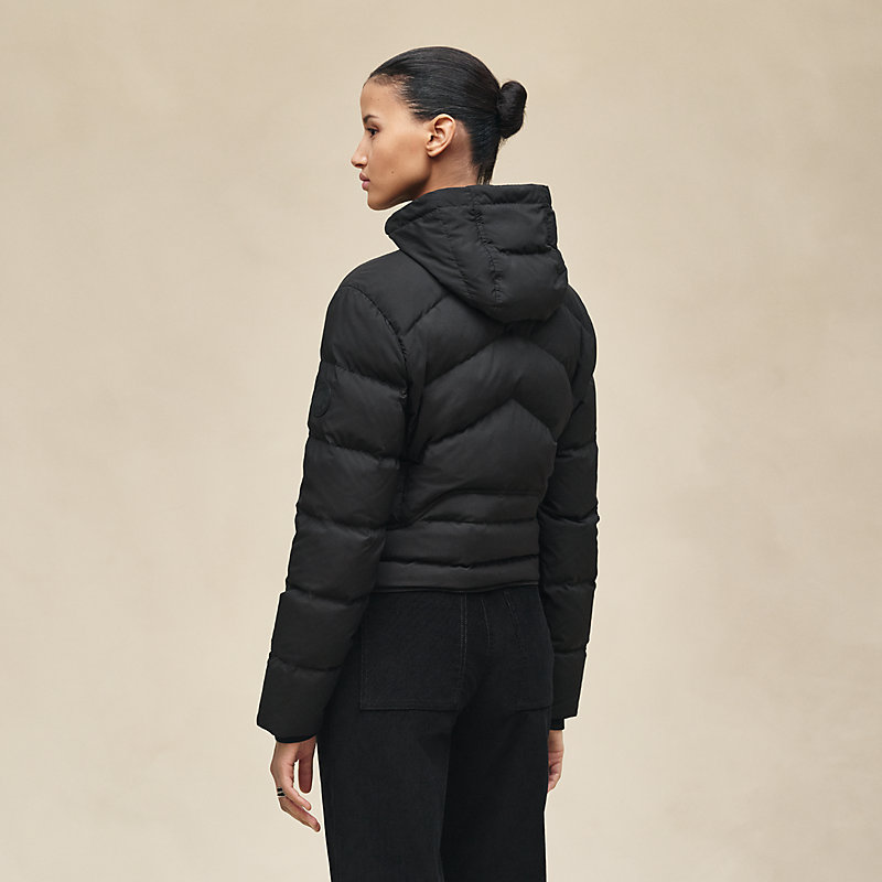 Short puffer coat