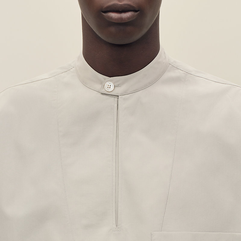 Short-sleeve boxy fit shirt with vareuse collar