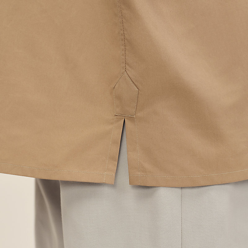 Short-sleeve boxy fit shirt with vareuse collar
