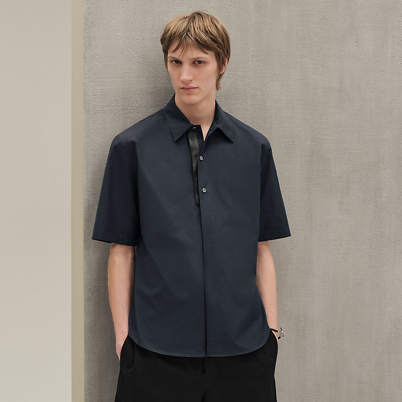 Short-sleeve straight cut shirt with leather detail - 44