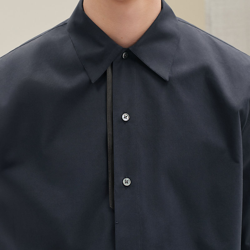 Short-sleeve straight cut shirt with leather detail - 44