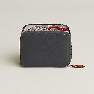silk-in-compact-wallet--