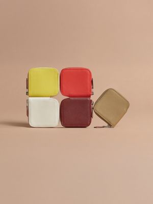 Change purses