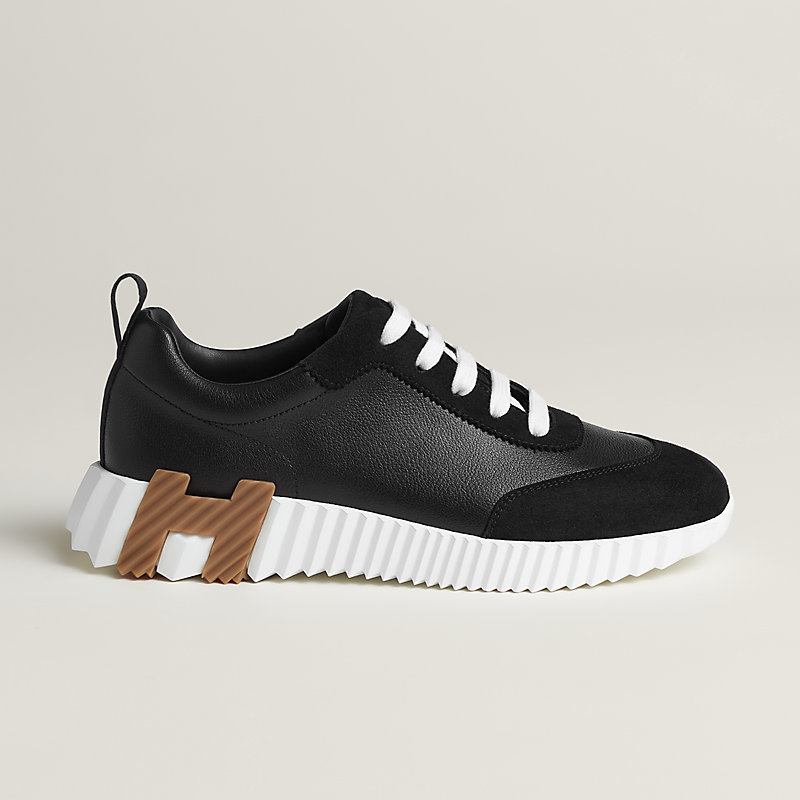 Sneakers Bouncing