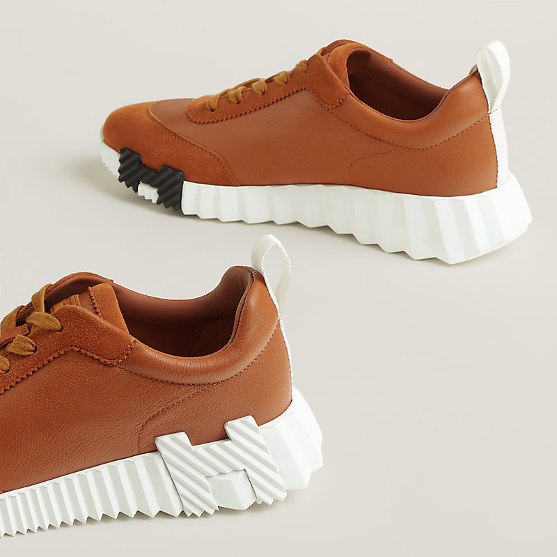 Sneakers Bouncing