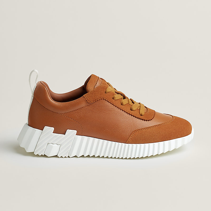 Sneakers Bouncing