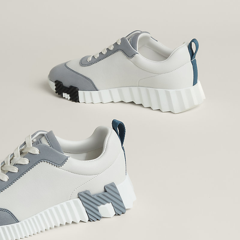 Sneakers Bouncing