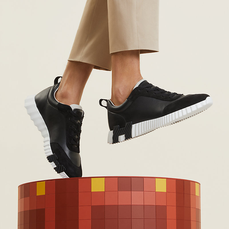 Sneakers Bouncing