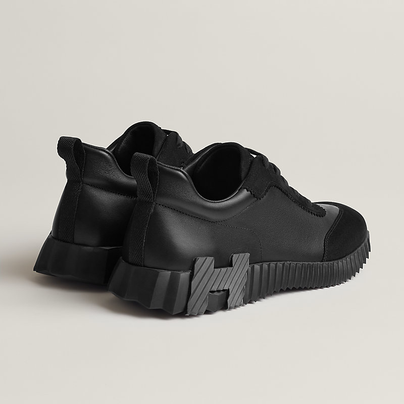 Sneakers Bouncing